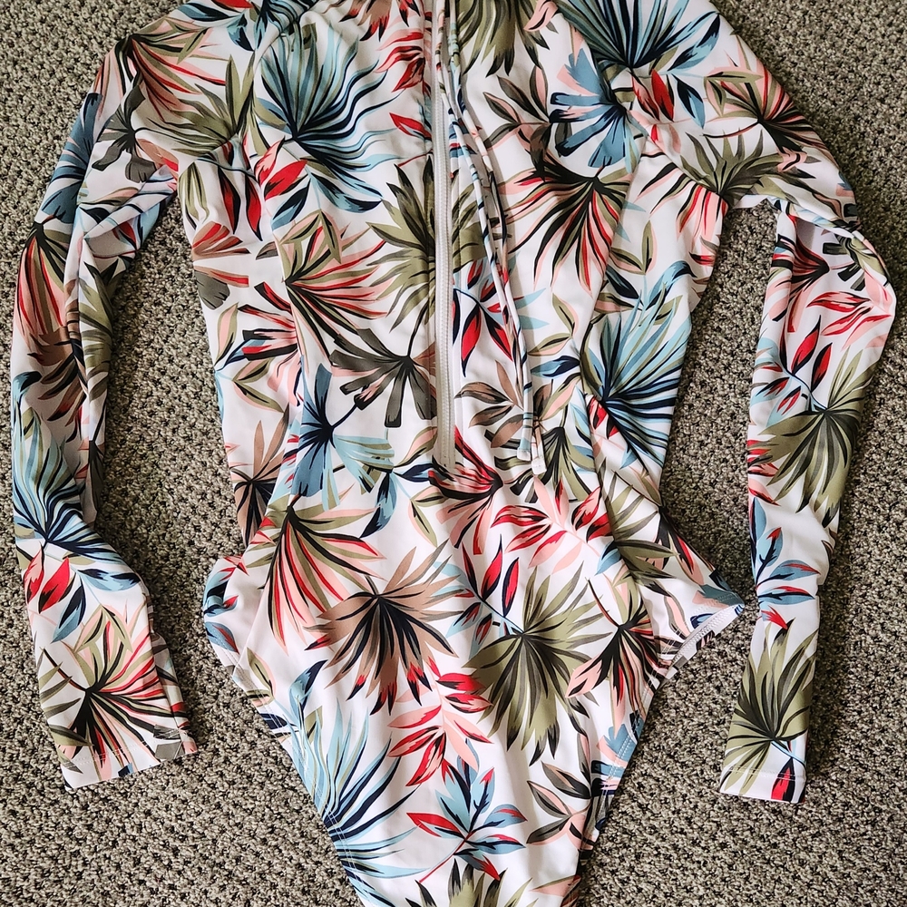 NWOT Floral Long Sleeve Swimsuit
